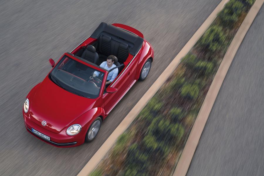  Volkswagen Beetle Cabriolet 2012 года  (фото 87 из 107)